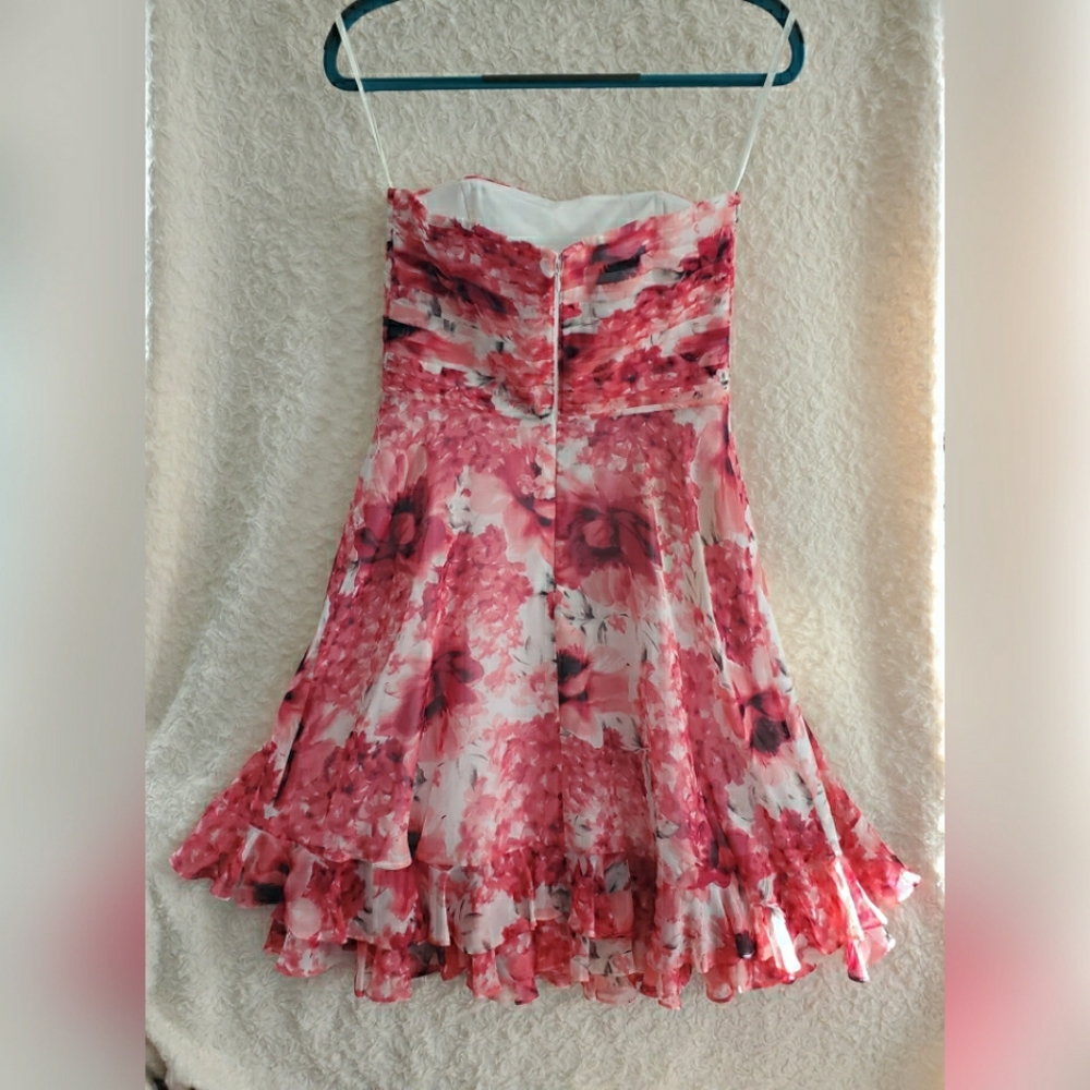 White House Black Market size 4 flower dress